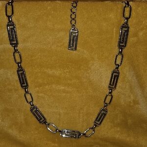 Elegant Silver-Tone Geometric Necklace/Belt.